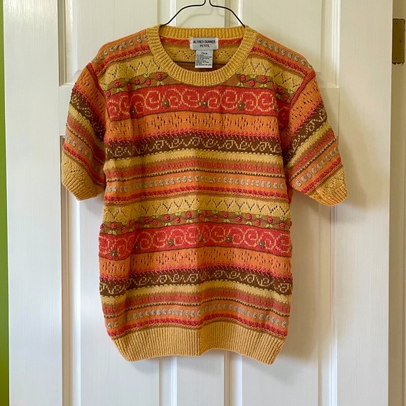 Vintage sweater/ knitted top - Picture 1 of 6